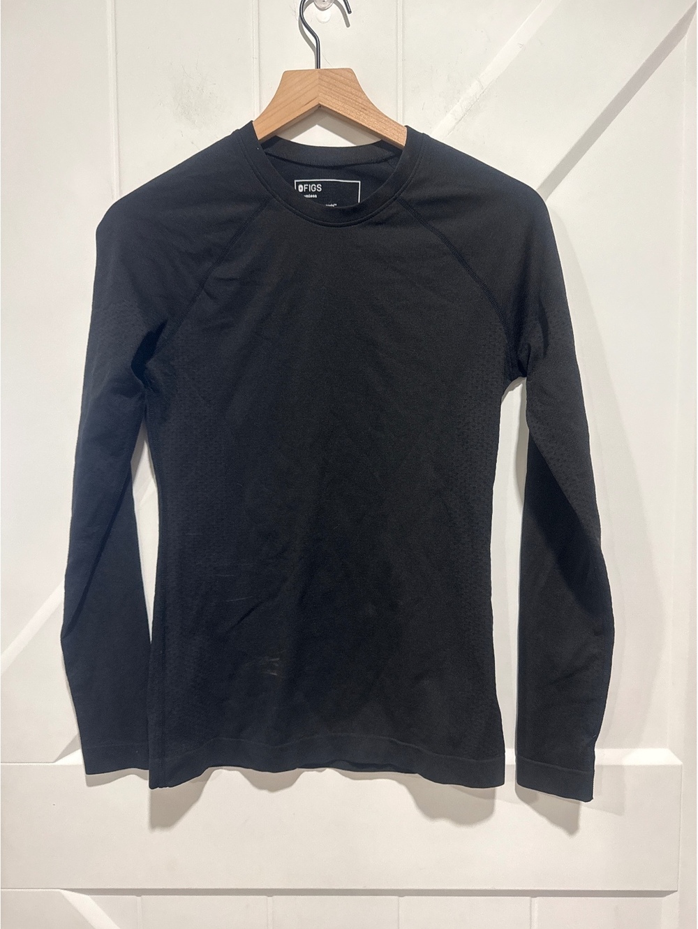 FIGS Seamless Long Sleeve Shirt Black, Size Small